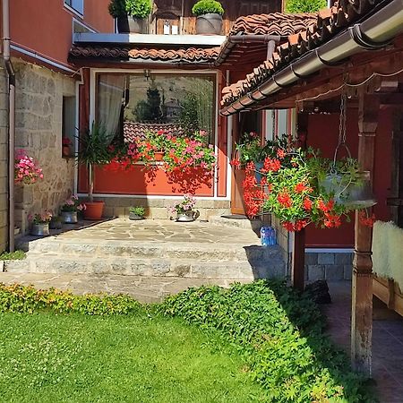 Hotel Радкината Къща Kopriwschtiza Exterior foto