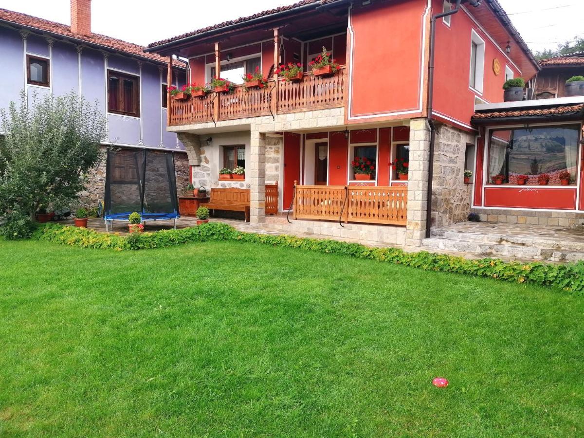 Hotel Радкината Къща Kopriwschtiza Exterior foto