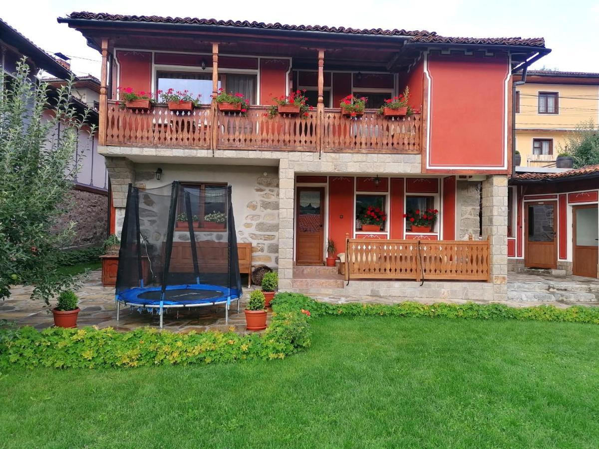 Hotel Радкината Къща Kopriwschtiza Exterior foto