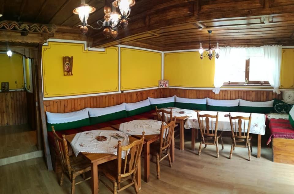 Hotel Радкината Къща Kopriwschtiza Exterior foto