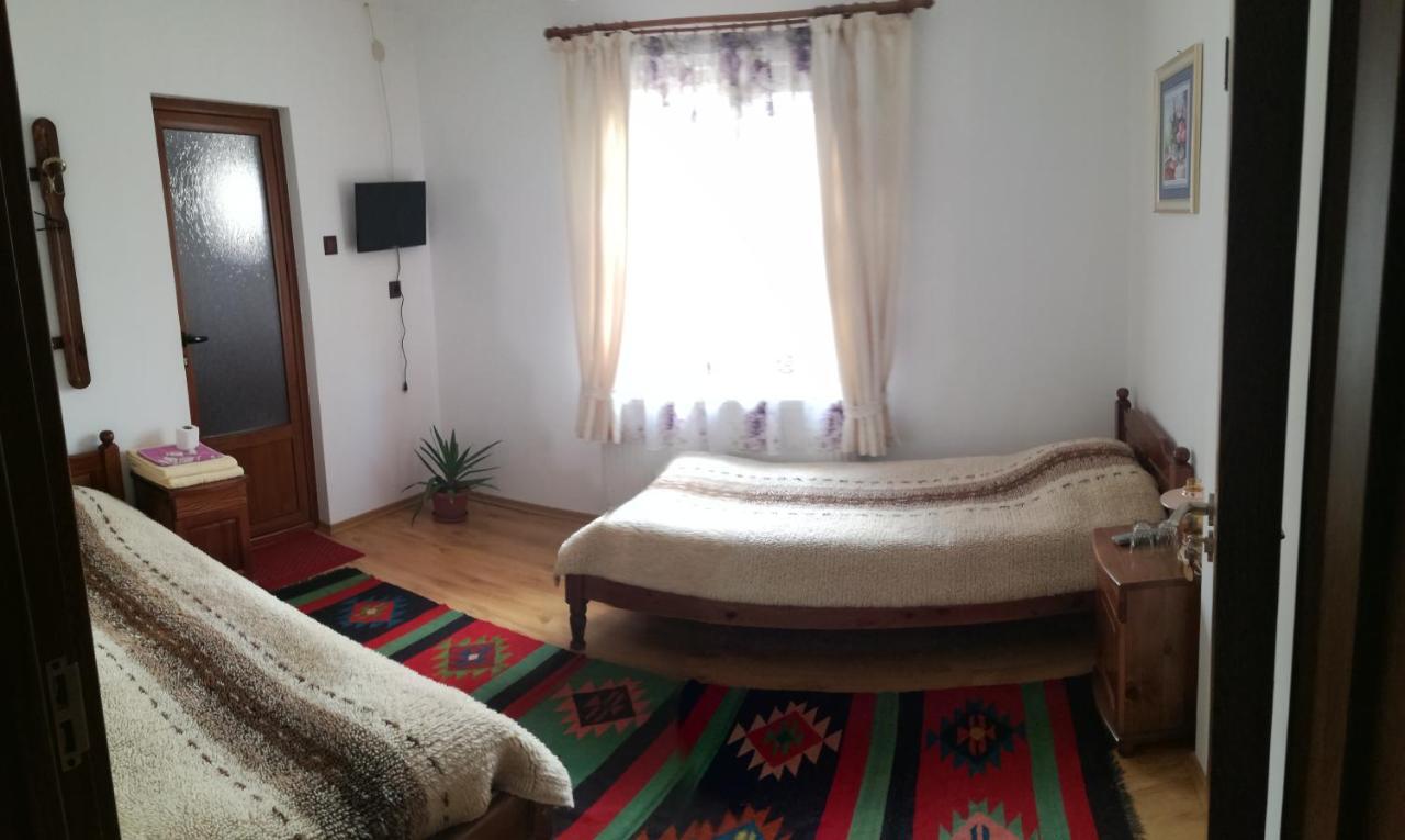 Hotel Радкината Къща Kopriwschtiza Exterior foto