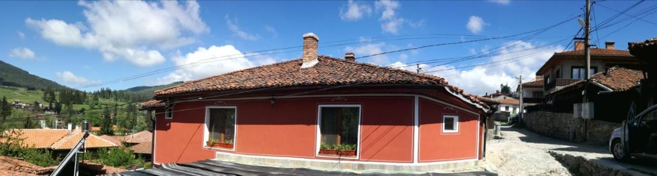 Hotel Радкината Къща Kopriwschtiza Exterior foto